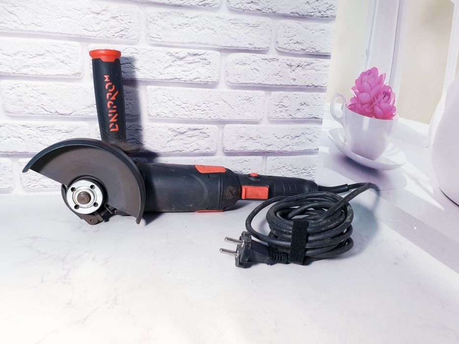 Болгарка Dnipro-M  GL-145S