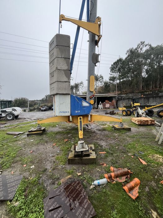 Grua automontante potain igo 18 monotrifásica