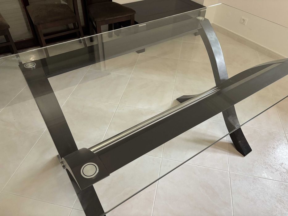 Mesa com tampo de vidro temperado (180cm x 90cm)
