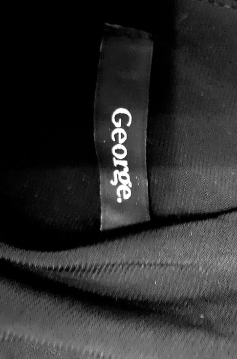 Elegancka czarna sukienka George z kamieniam i  r.42