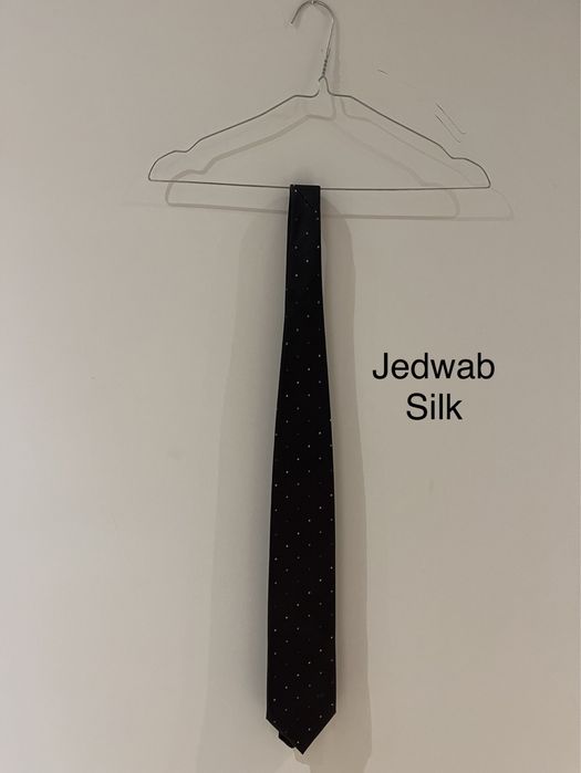 Granatowy jedwabny krawat męski w groszki / kropki