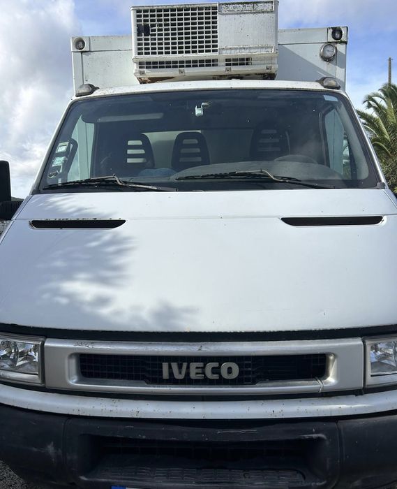 Iveco daily com plantaforma