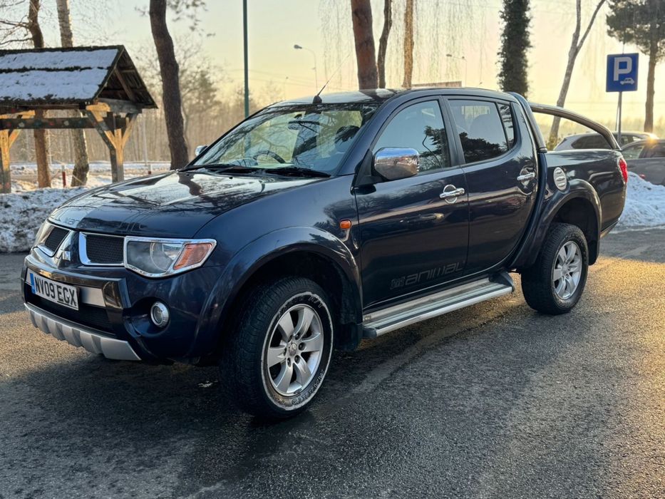 Mitsubishi L200 пікап