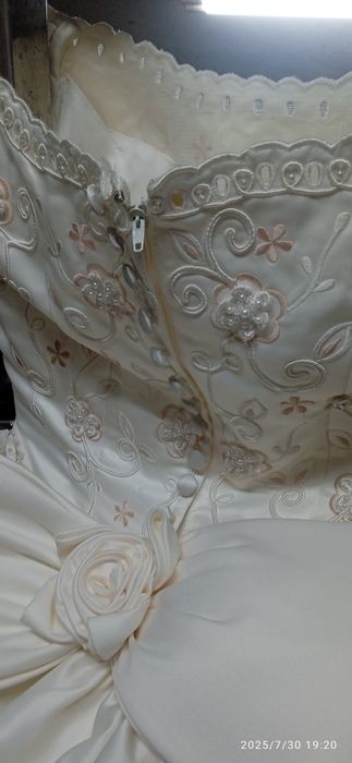 Vestido de noiva La Sposa em excelente estado