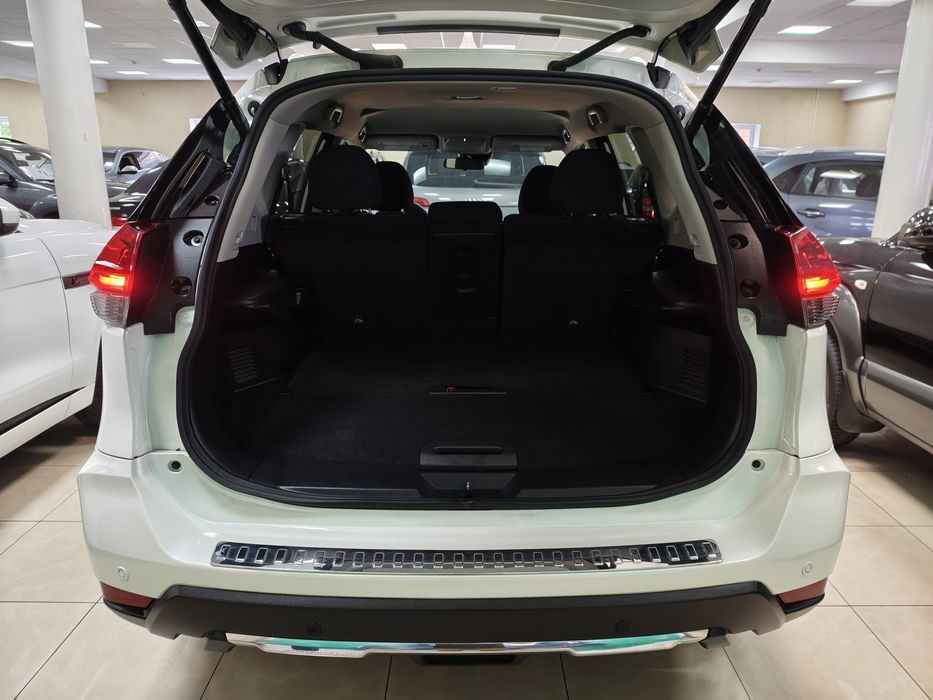 Nissan Rogue 4WD 2.5і 16V АКПП 2020 р.в. (170 к.с.)