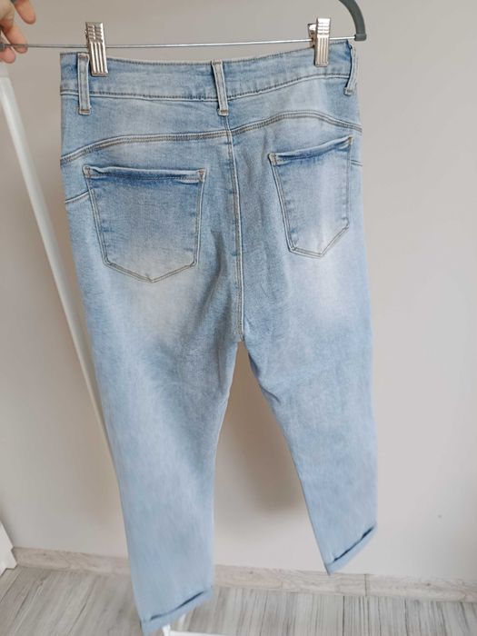 Jeansy M Sara rozmiar S błysk