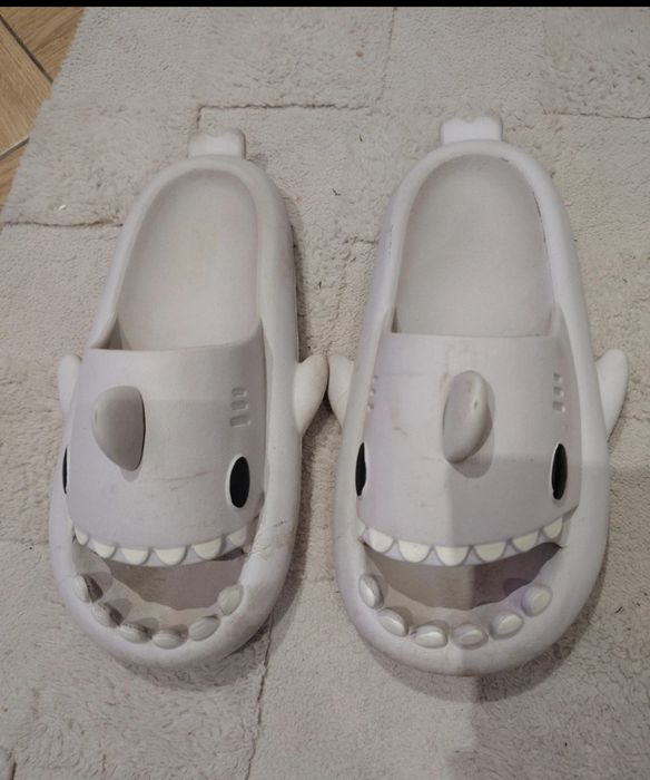 Kapcie rekinki unisex