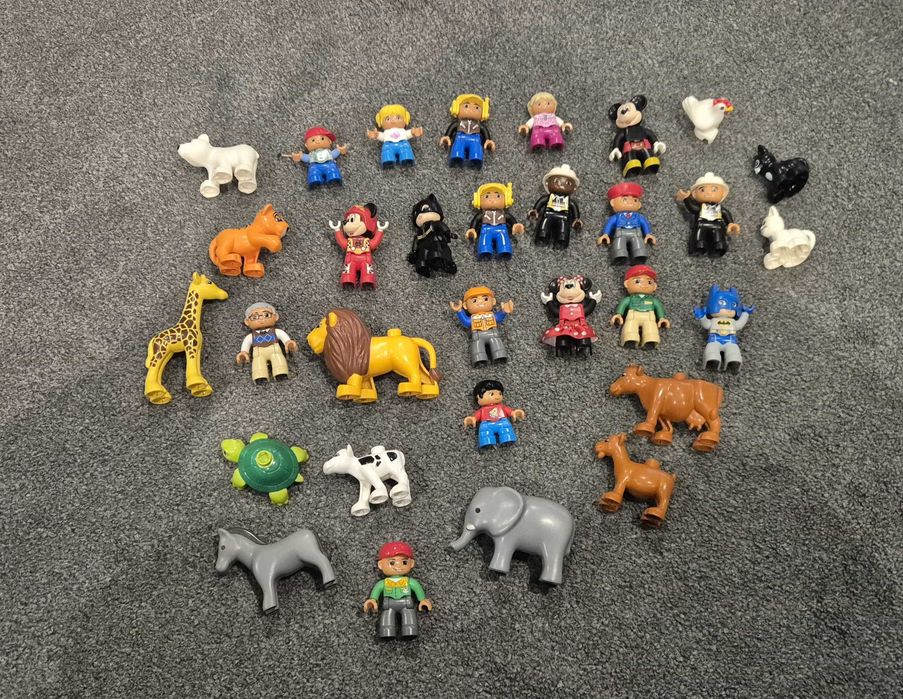 700 peças LEGO DUPLO