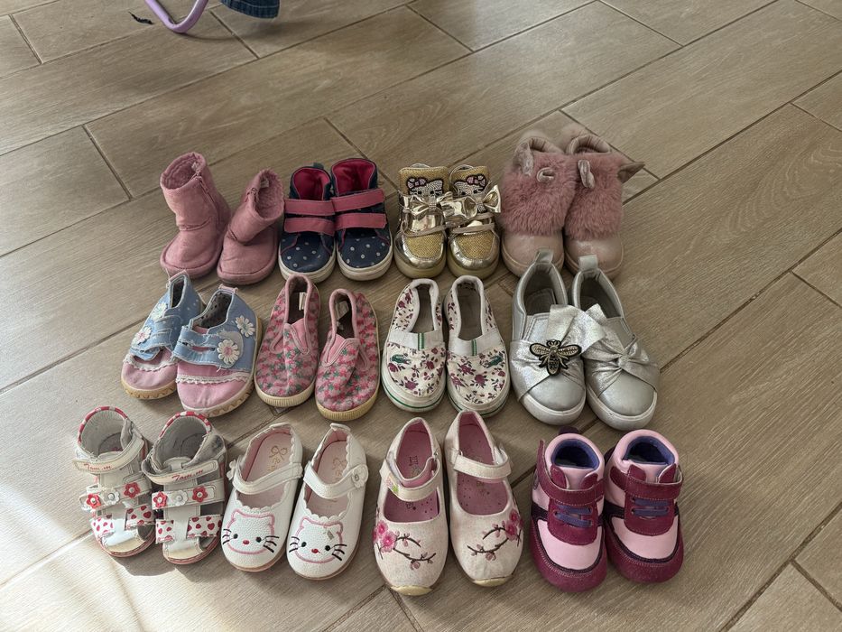 Продам детскую обувь