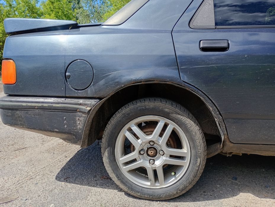 ОБМЕН-ПРОДАЖА .Ford sierra 2.0 онс, інжектор газ бензин