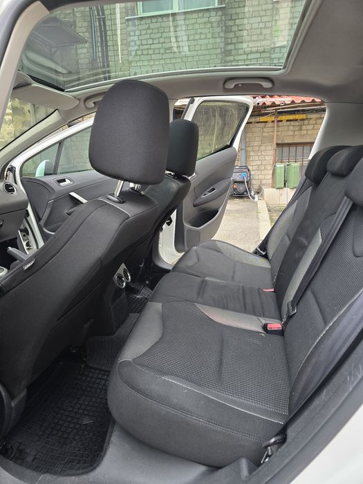 Peugeot 308 2011 г.   1.6D MT дизель