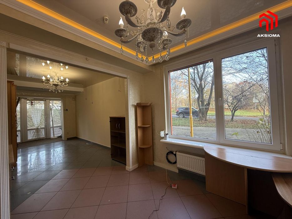 Оренда фасадного приміщення поряд АС2