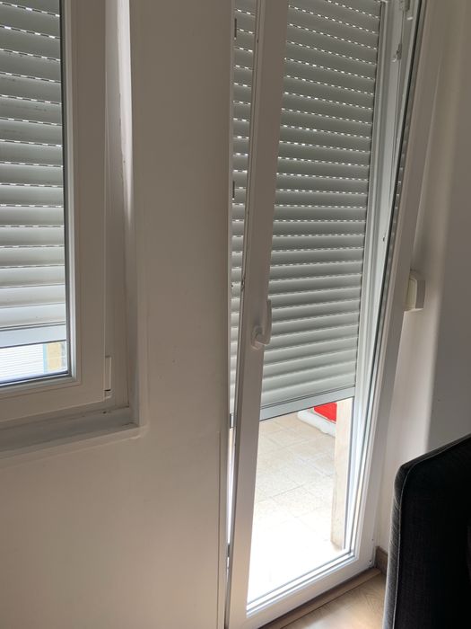 Quarto ( central ) em Algés