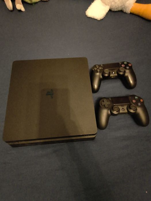 Sprzedam konsolę PS4