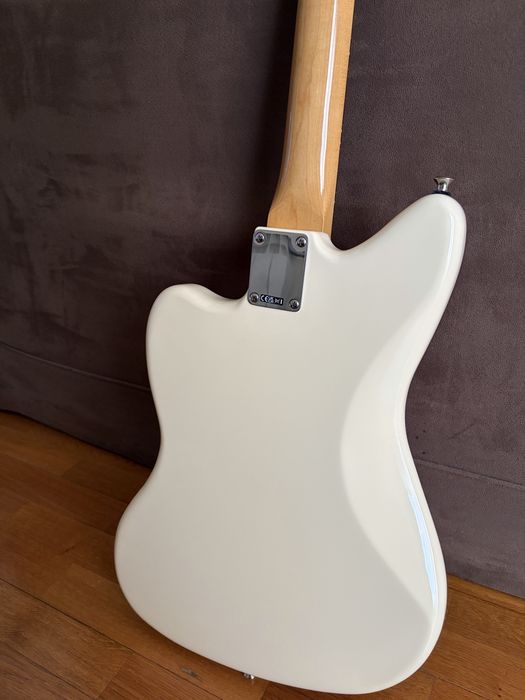 Fender Jazzmaster Vintera III (Guitarra Elétrica)
