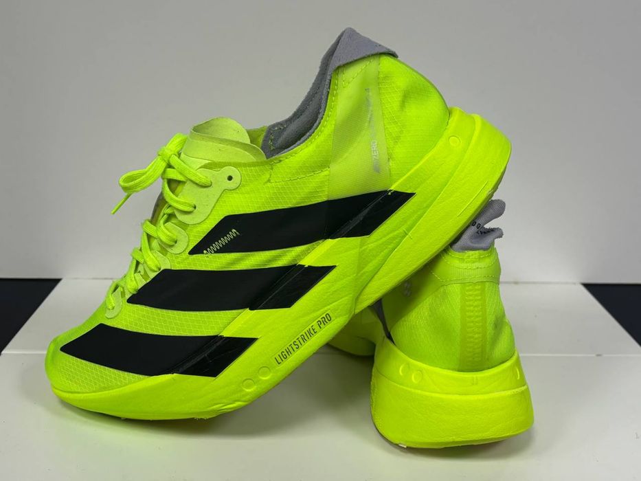 Бігові кросівки adidas