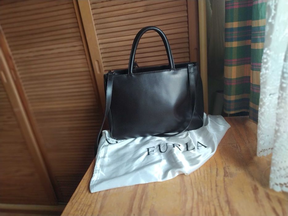 Carteira em pele marca Furla