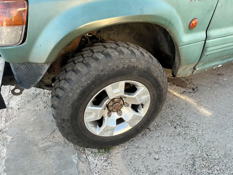 Mitsubishi Pajero wagon 2