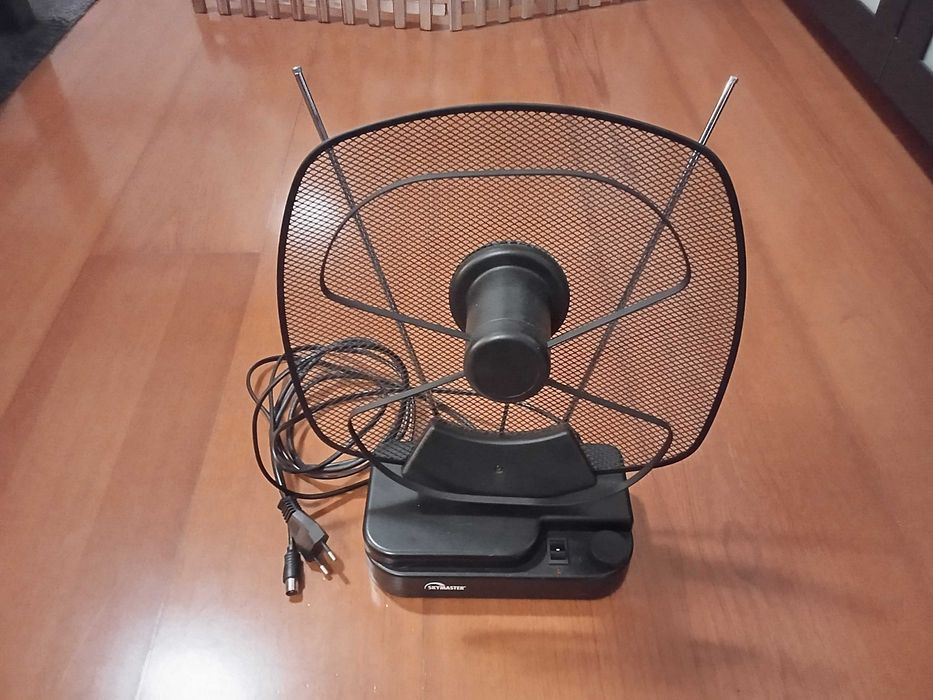 Antena de Televisão TDT DVB-T (Com Caixa Original)