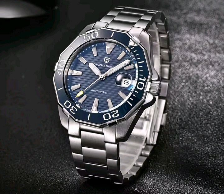 Чоловічий годинник