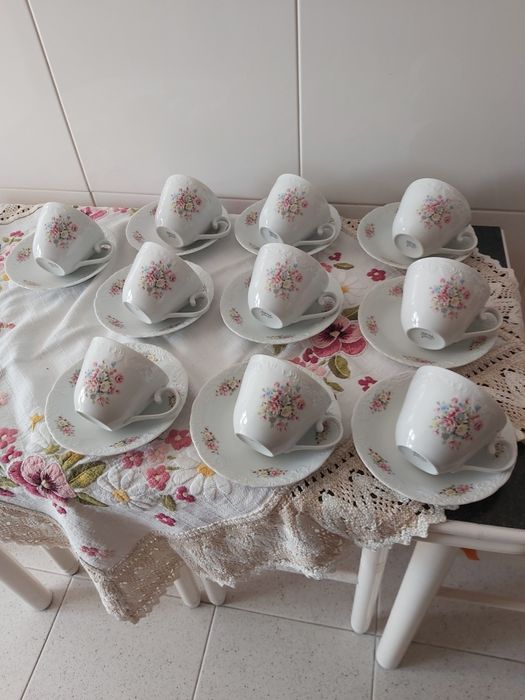 Chávenas de chá com Pires.