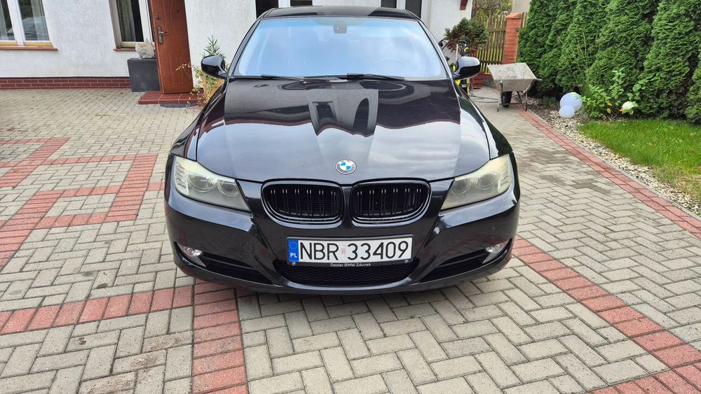 BMW Seria 3 BMW Seria 3 sedan 2009 rok