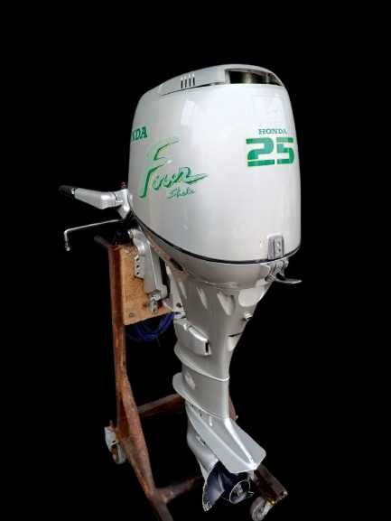 Silnik zaburtowy HONDA 25 KM rumpel rozrusznik 4-suw