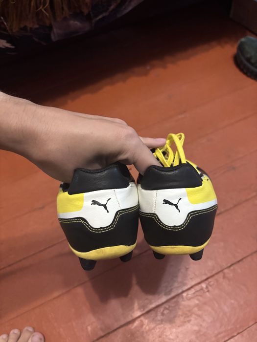 Продам бутси пума 40р