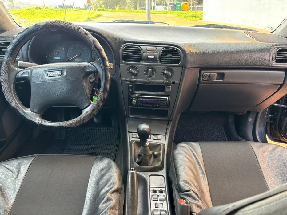 Volvo v40  1.9D.              Confort