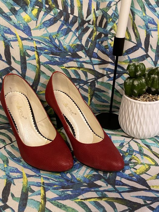 Buty na obcasie pantofle czółenka szpilki czerwone