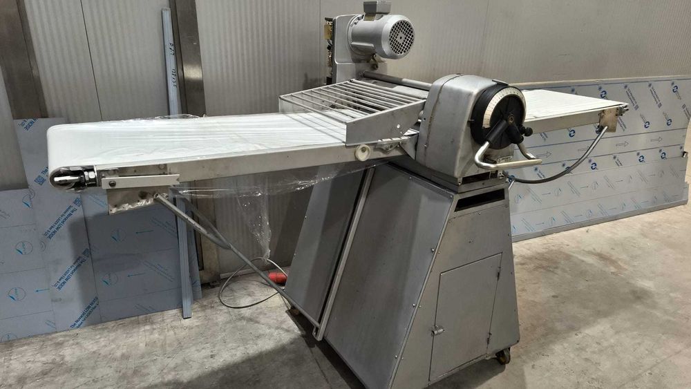 Laminador de massas para pastelaria com telas novas