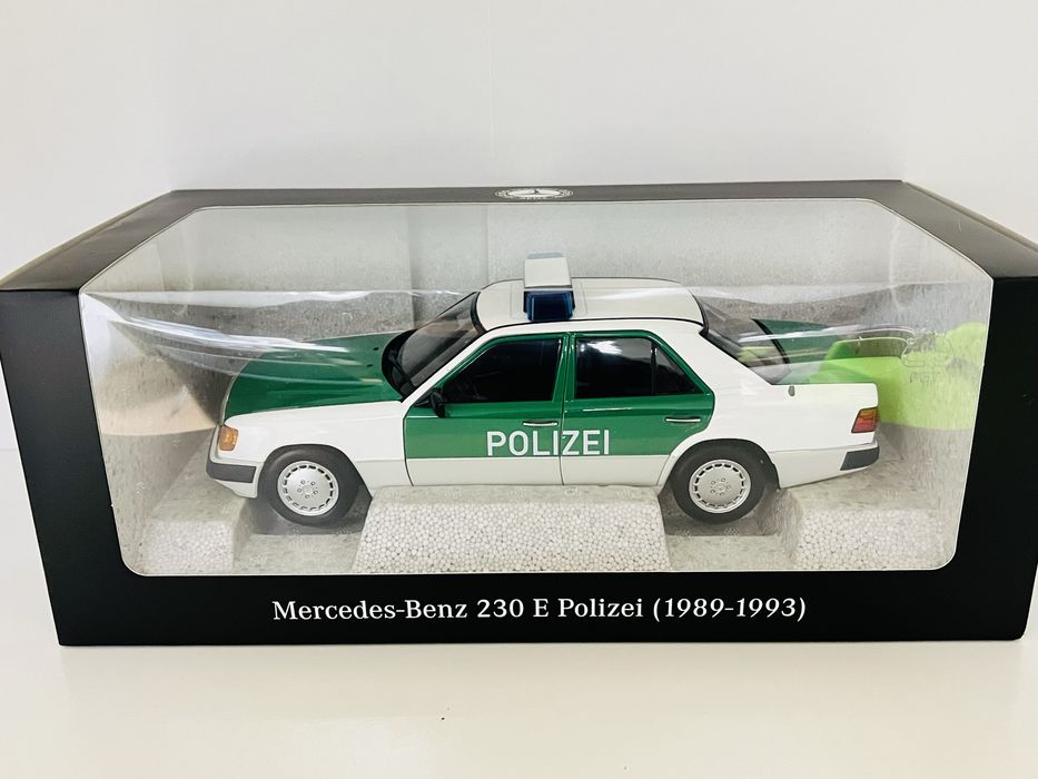 Norev 1:18 Mercedes-Benz 230E (W124) Polizei Baujahr 1989-1993 weiß / grün B66040700 Modellauto