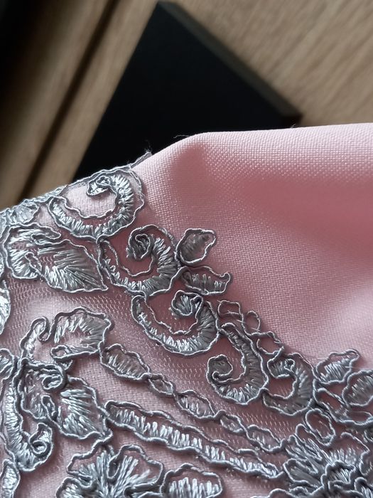 Elegancka sukienka damska