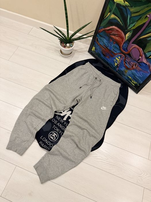 Спортивні штани nike з нових колекцій s size