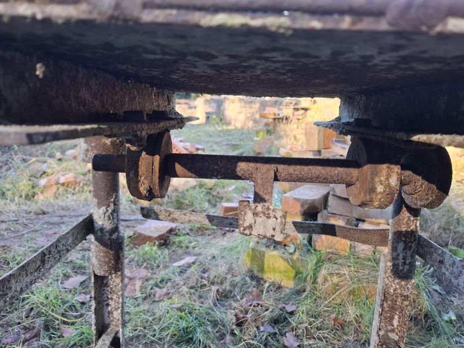 Stol wibracyjny do pustaków kostki bez silnika 65x50