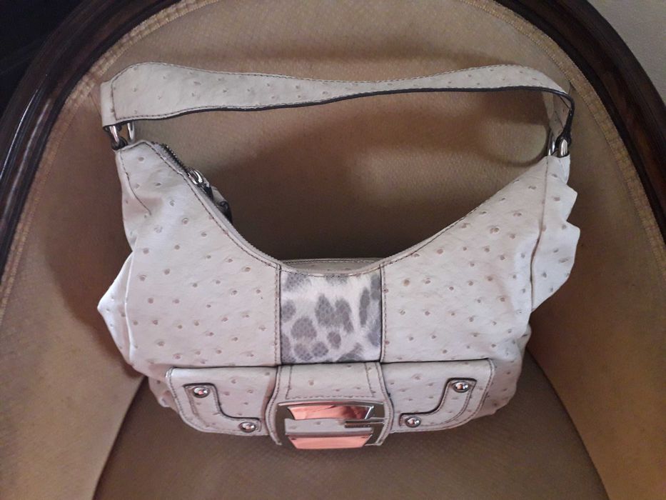 Carteira GUESSE64730301328129120