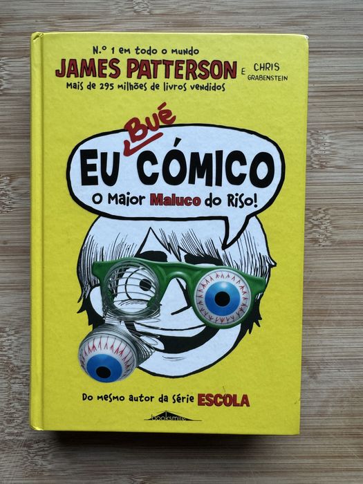 Livro  "Eu Bué Cómico: O Maior Maluco do Riso!" (Volume 1 da série).