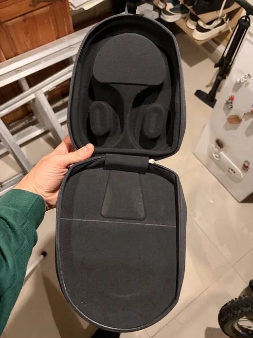 Sony WH-1000XM5 - Cancelamento de Ruído Premium + Todos os Acessórios