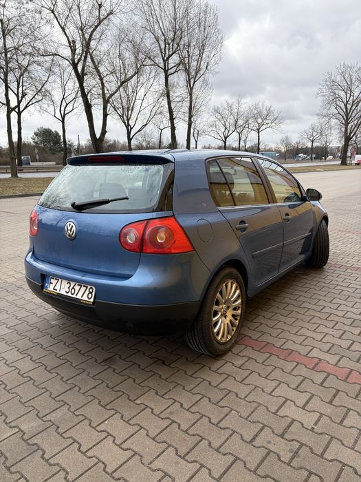 Volkswagen Golf V 1.6 MPI 102 KM