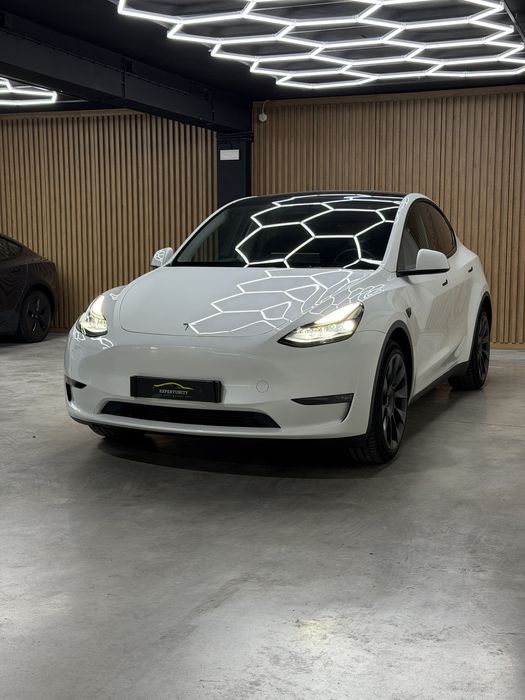 Tesla Model Y Long Range Dual Motor