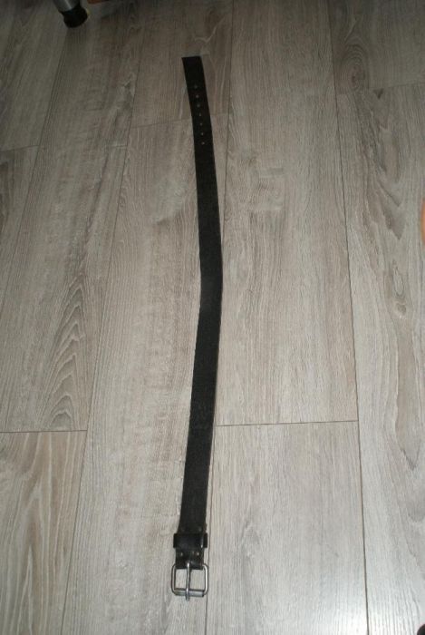 Pas czarny skórzany, zakupiony w Niemczech- długość z klamrą 106cm