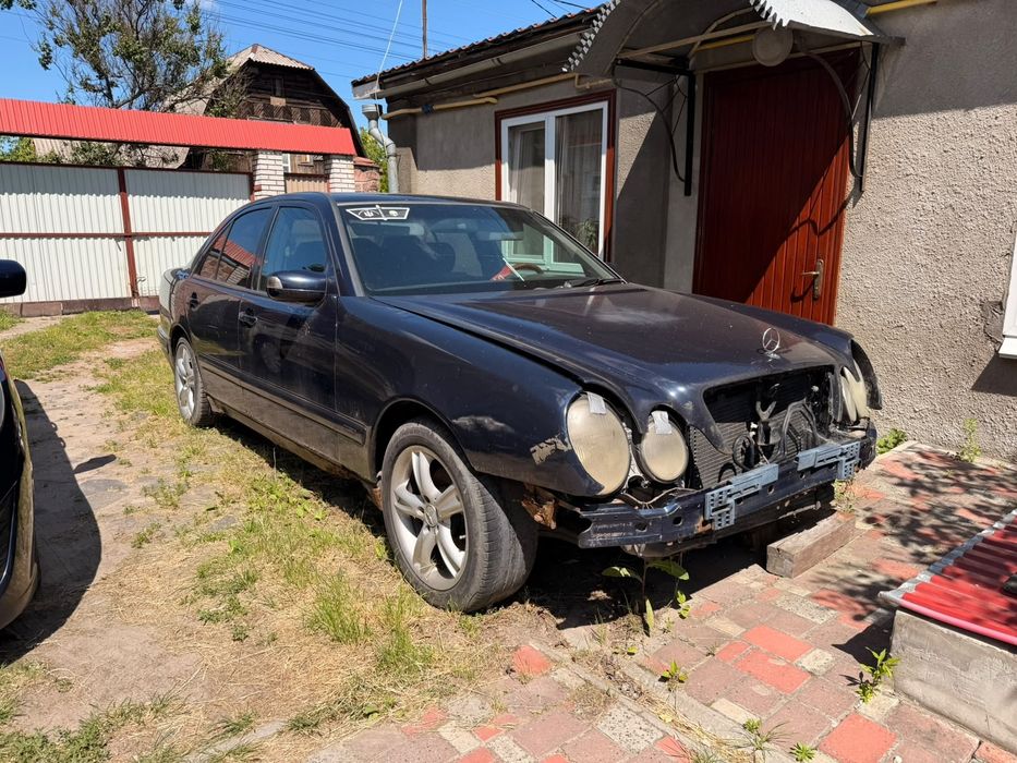 Продам Мерседес W210