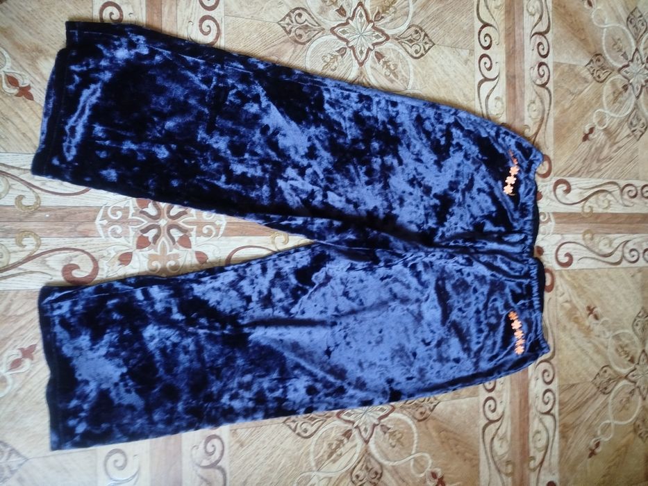 Spodnie welurowe 3/4 damskie