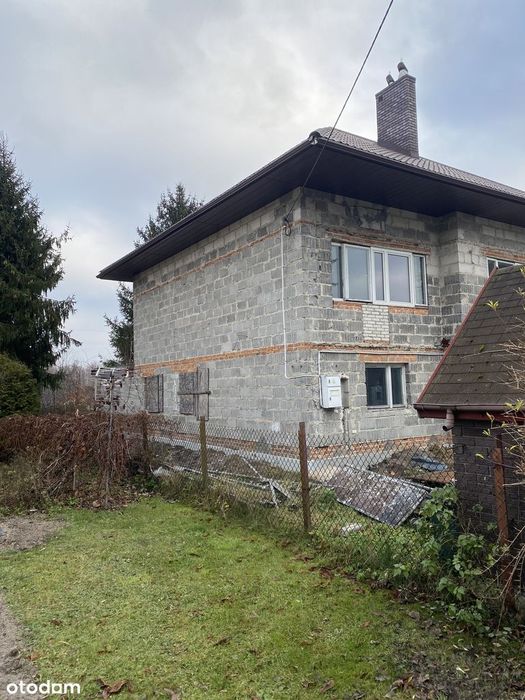 Halinów: 2 domy / 5 mieszkań. 1552 m2 . Media, starodrzew, dojazd A2
