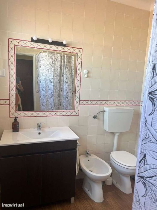 Excelente apartamento T1 mobilado para arrendar no centro de Setúbal