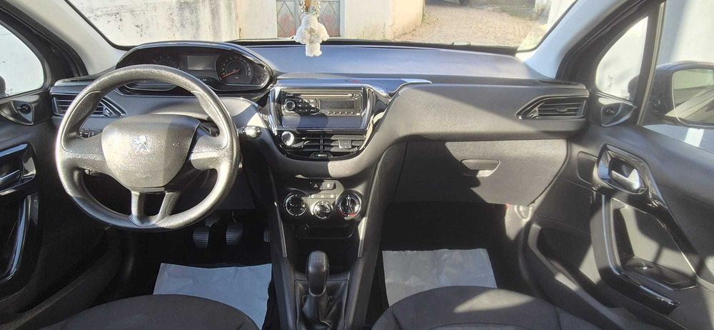Peugeot 208 gasolina