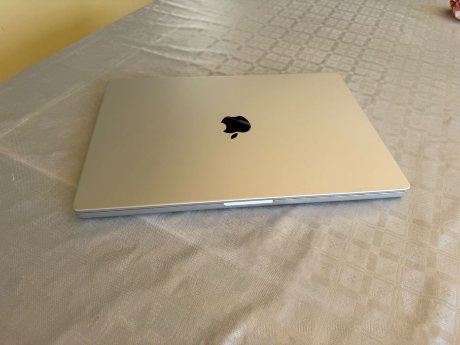 MacBook Pro 16” M1 Pro – 16GB RAM – 512GB SSD – Prateado | Estado Impecável