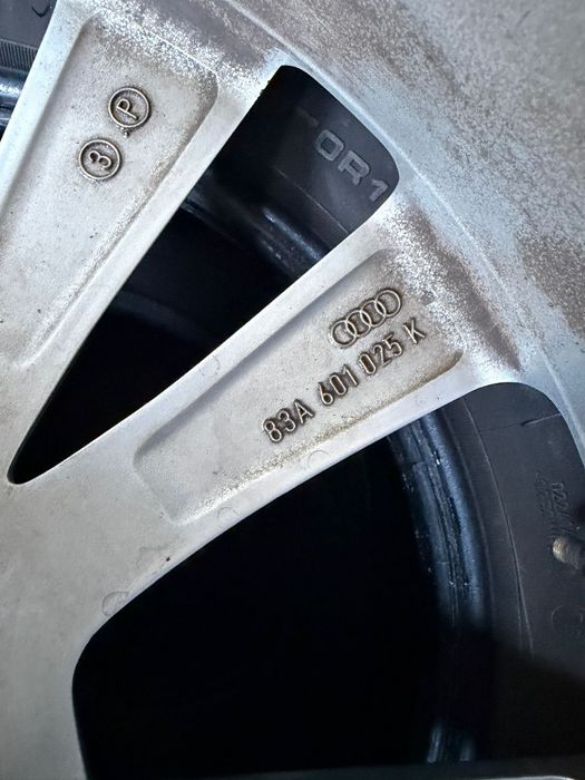 Oryginalne felgi Audi Q3 18 x 7j 5x112 ET43 piękny stan