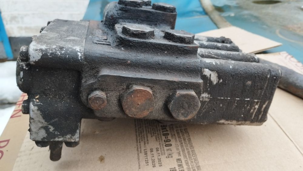 Продам гідророзподільник Р-80 до МТЗ