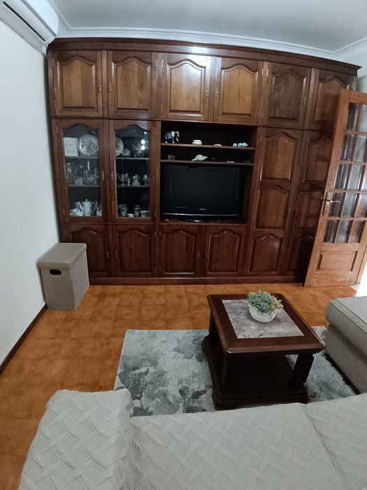 Móvel de sala em bom estado